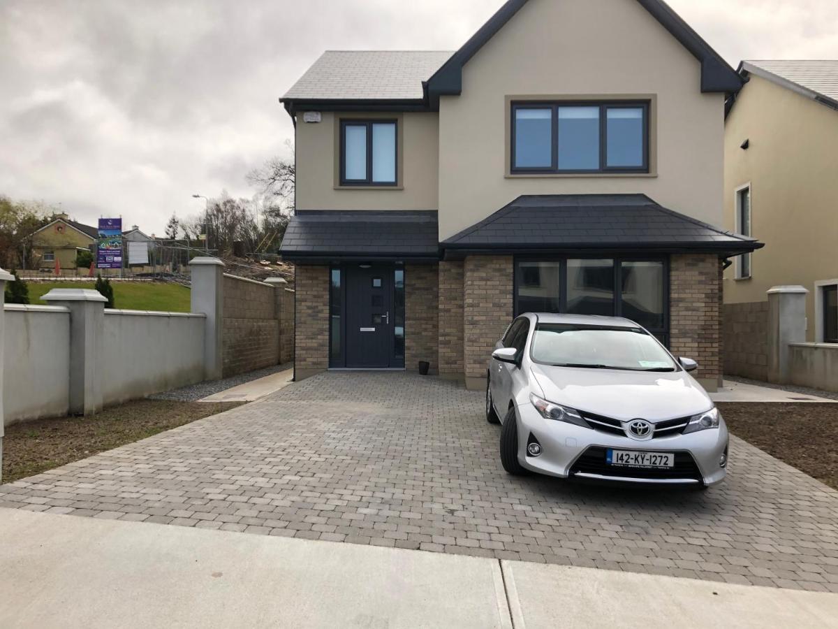 1 Luxurious Room In Family Home Killarney Exterior photo